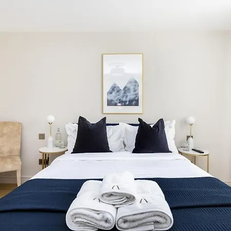 Berkeley Square Apartments